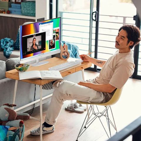 HP Essential 27" All-in-One Intel Core Ultra 7 8GB RAM Intel Graphics 512GB SSD Storage Windows 11 Home 60Hz - White
